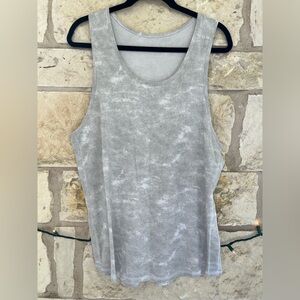 Men’s Lululemon tank